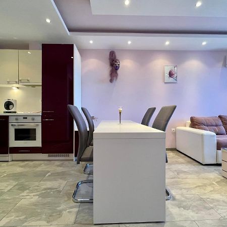 Апартамент Чаролит / Apartment Charoite Burgas by Eksteriør bilde