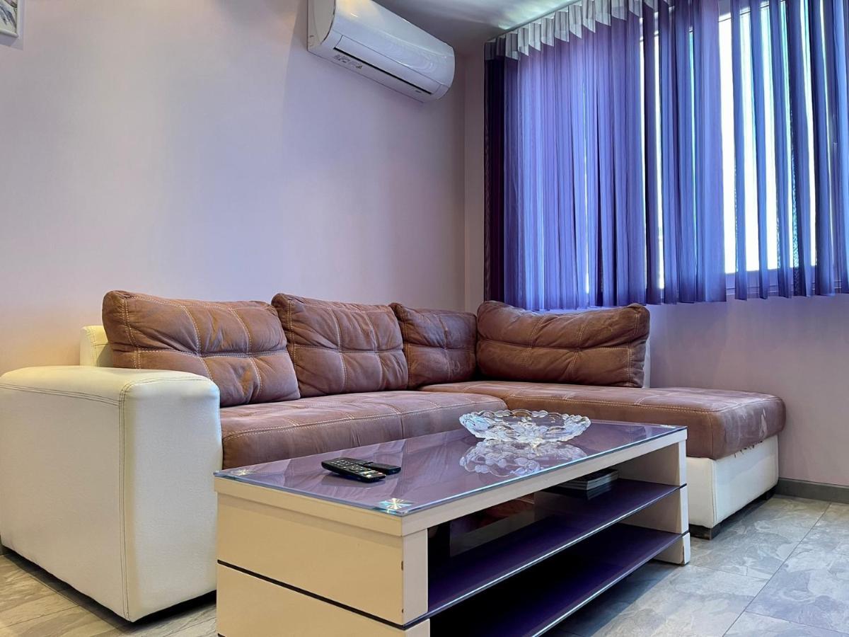 Апартамент Чаролит / Apartment Charoite Burgas by Eksteriør bilde